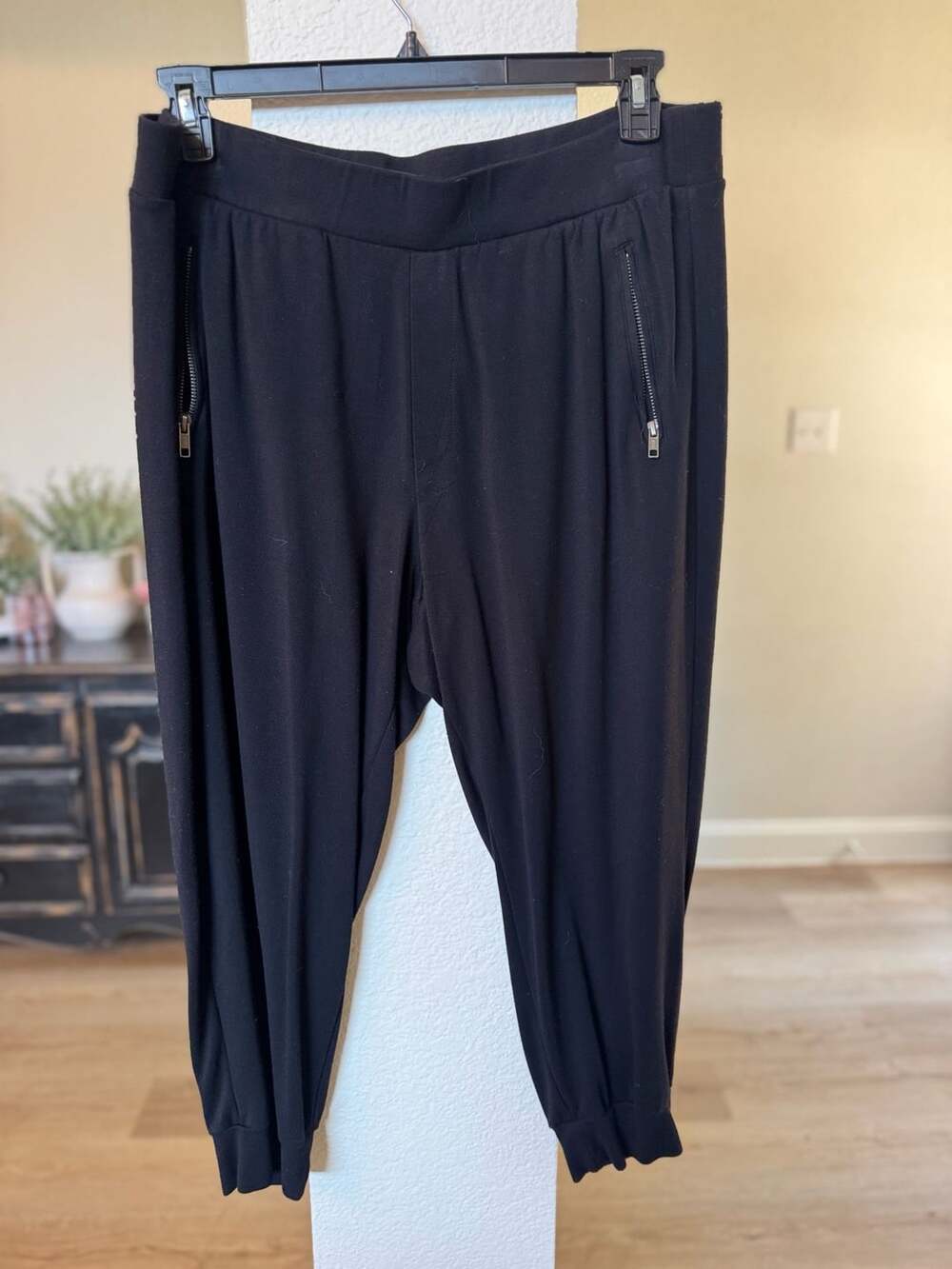 Torrid Jogger Pants Size 2 Black Zip Pocket